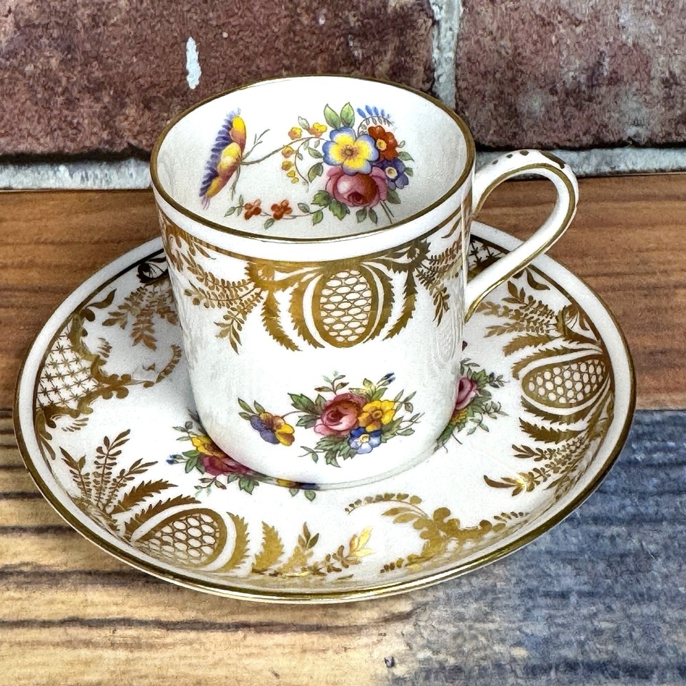 Vtg Aynsley Demitasse Coffee/Tea Cup Saucer Set England Bone China Gold Floral‎